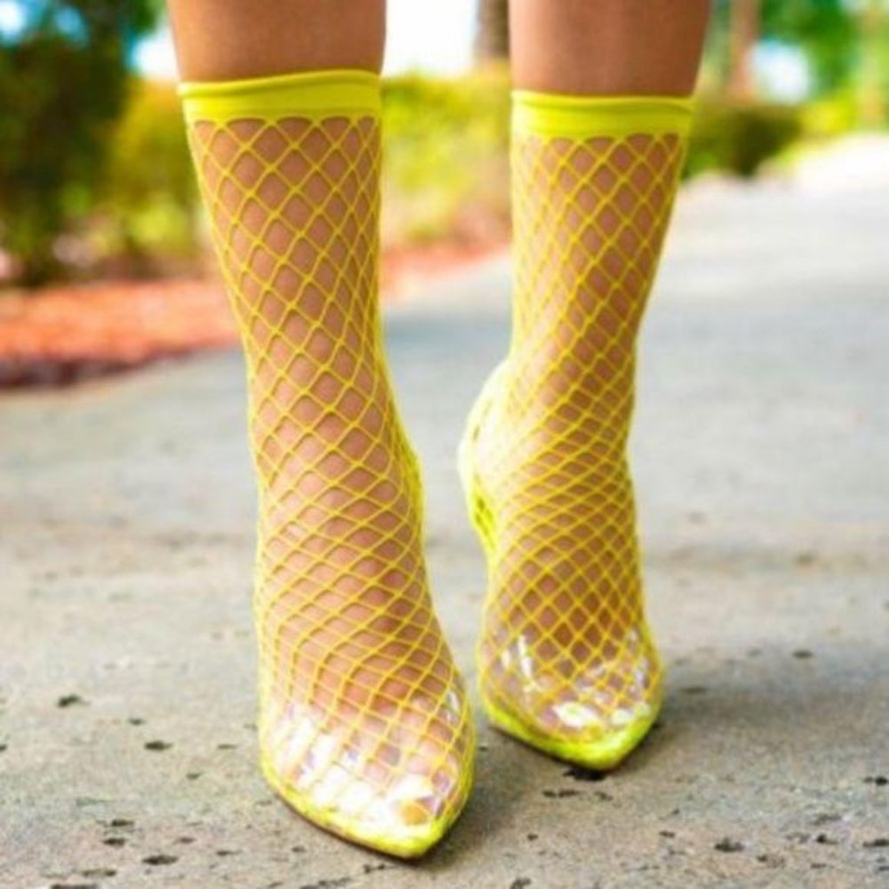 !! NEW !! Fishnet Slingback Heels in Neon Yellow - Picture 8 of 8